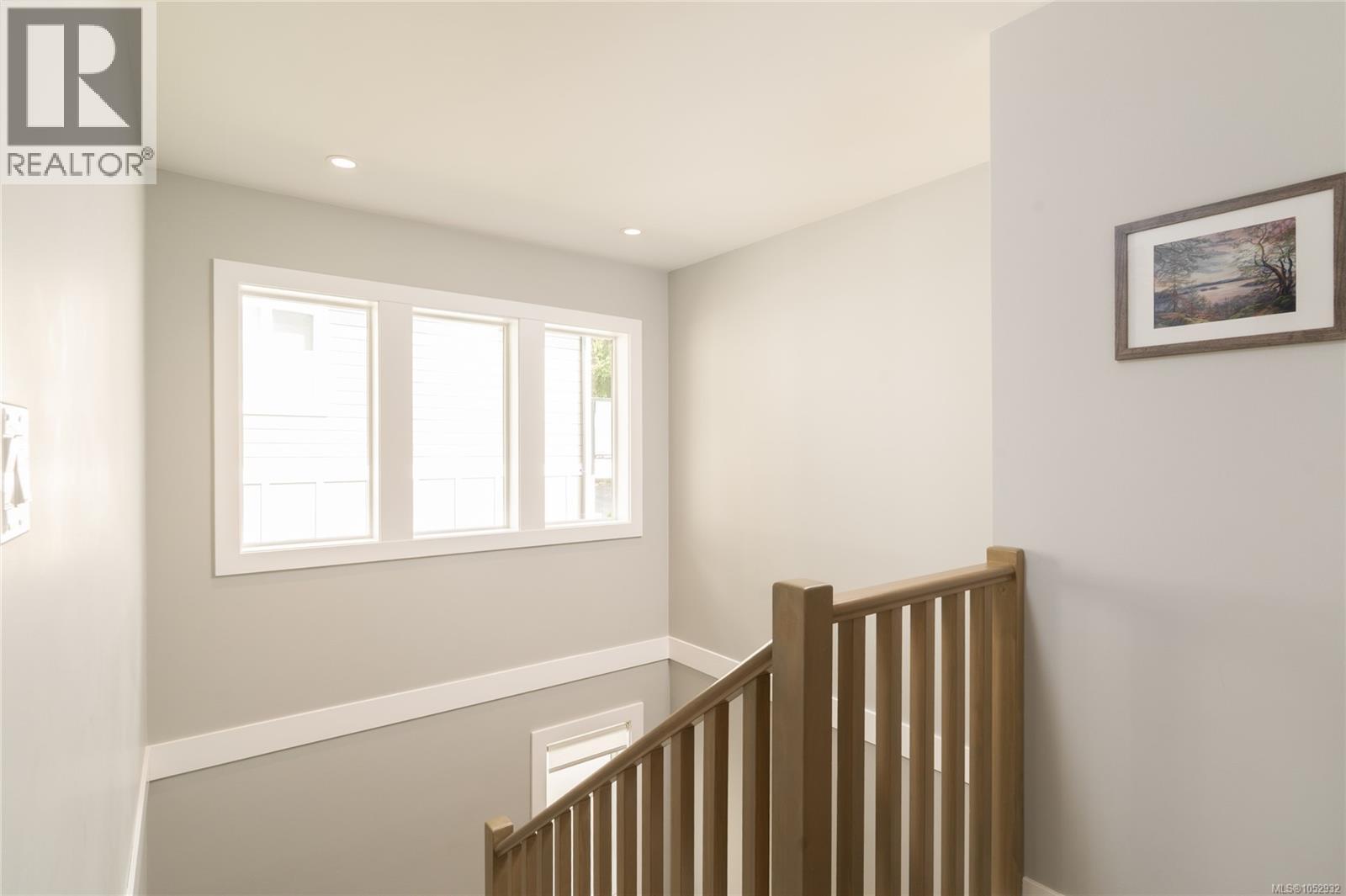 2 3031 Jackson St, Victoria - Image 1