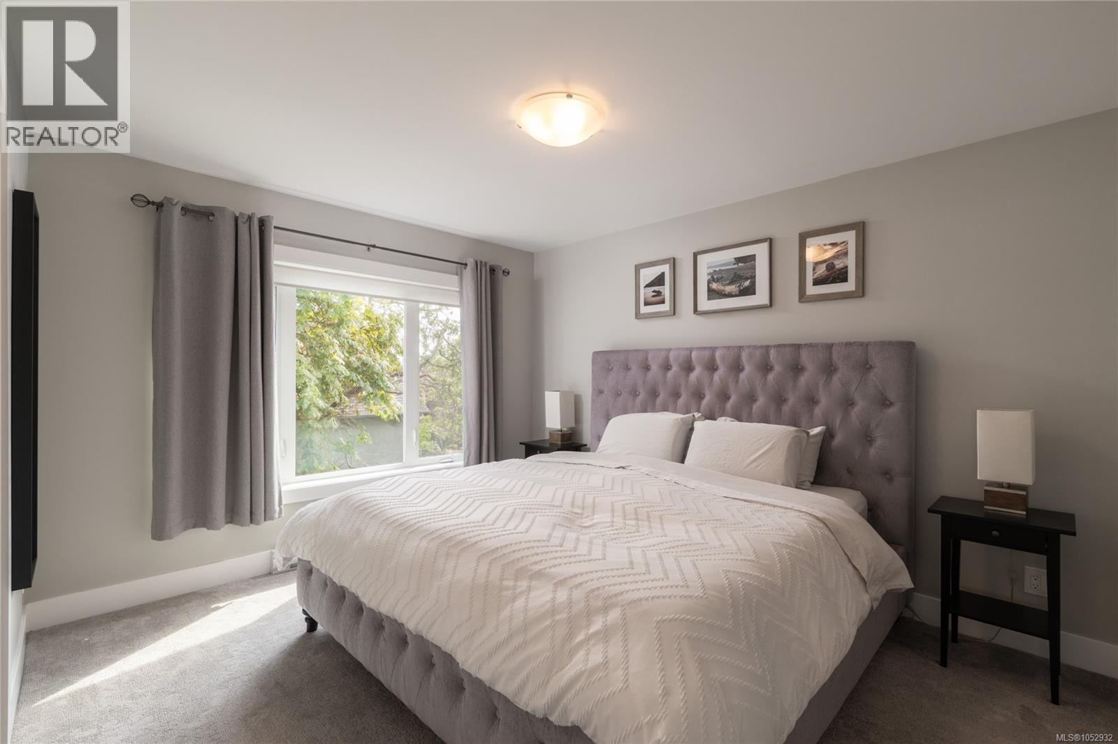 2 3031 Jackson St, Victoria - Image 1