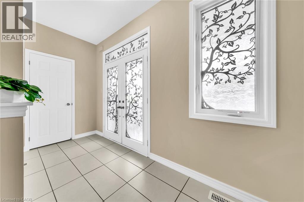 8541 SWEET CHESTNUT Drive, Niagara Falls — photo 8