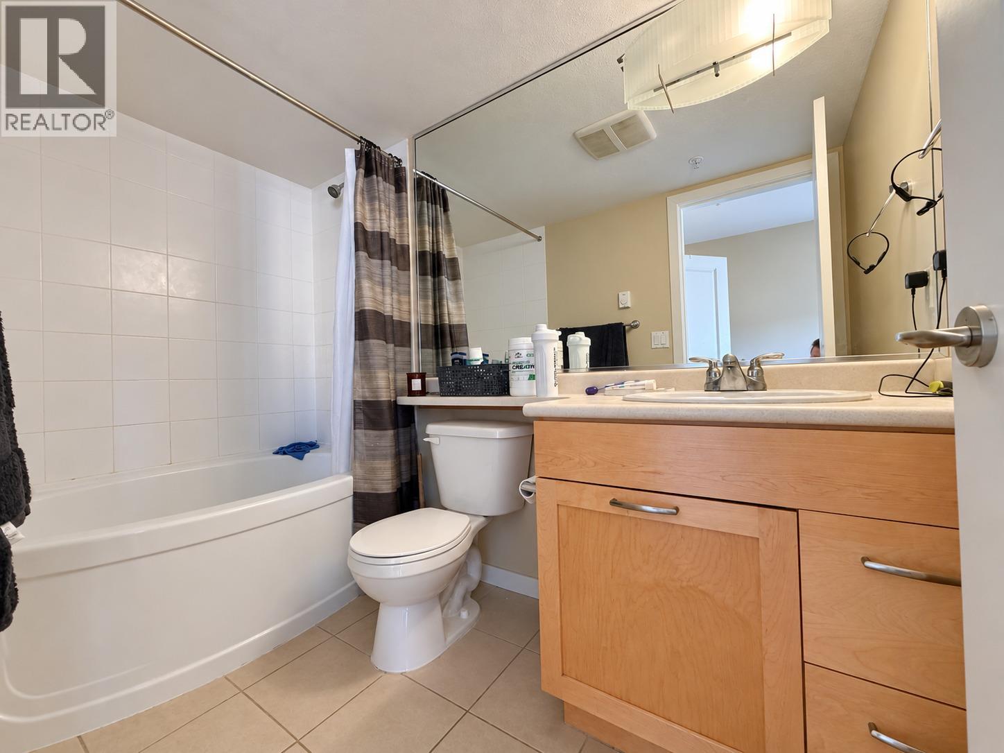301 563 Yates Road, Kelowna