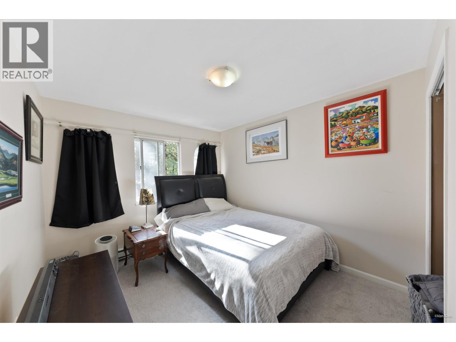 195 W 17TH AVENUE, Vancouver - Image 1