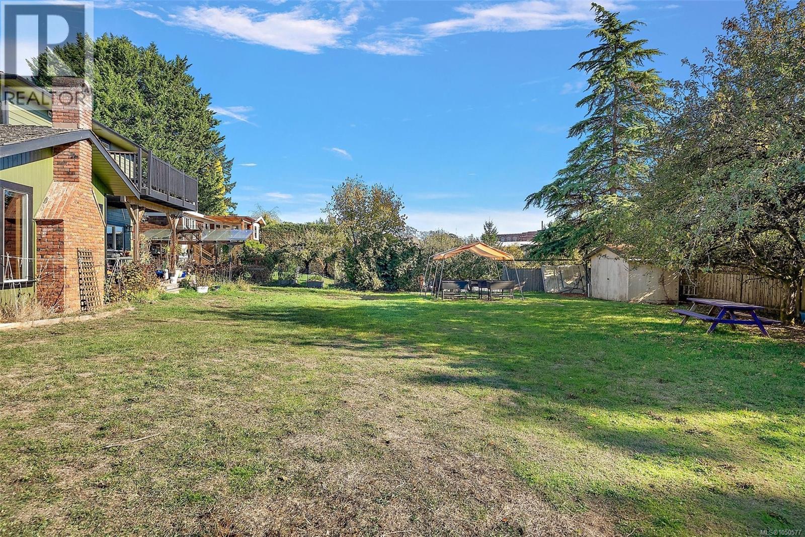 1321 Prillaman Ave, Saanich - Image 1