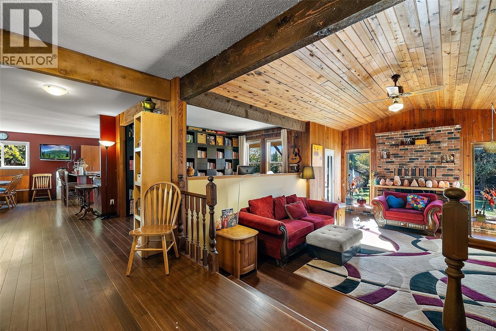 1321 Prillaman Ave, Saanich - Image 1