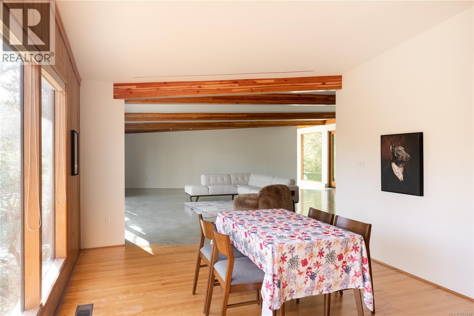 3190 EXETER Rd, Oak Bay - Image 1