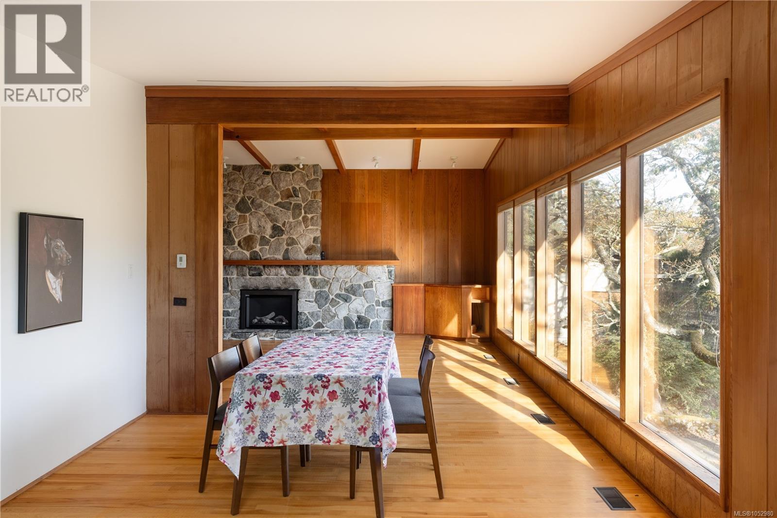 3190 EXETER Rd, Oak Bay - Image 1
