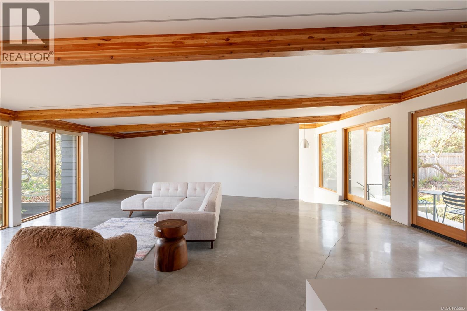3190 EXETER Rd, Oak Bay - Image 1