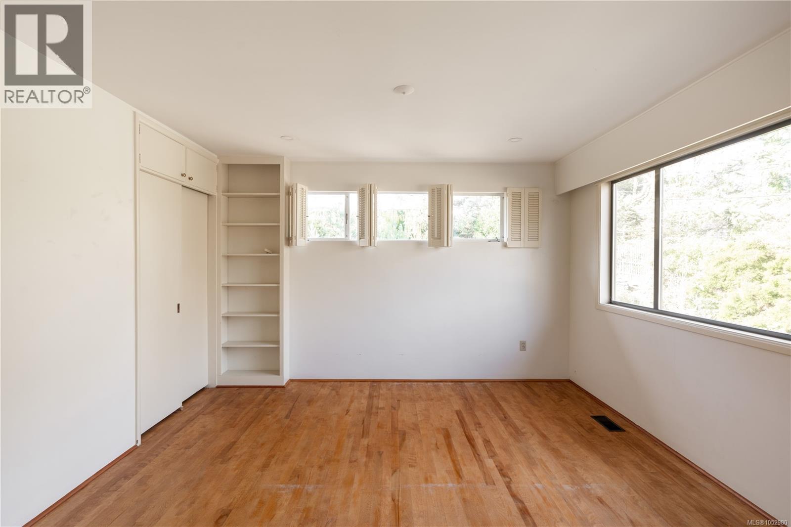 3190 EXETER Rd, Oak Bay - Image 1