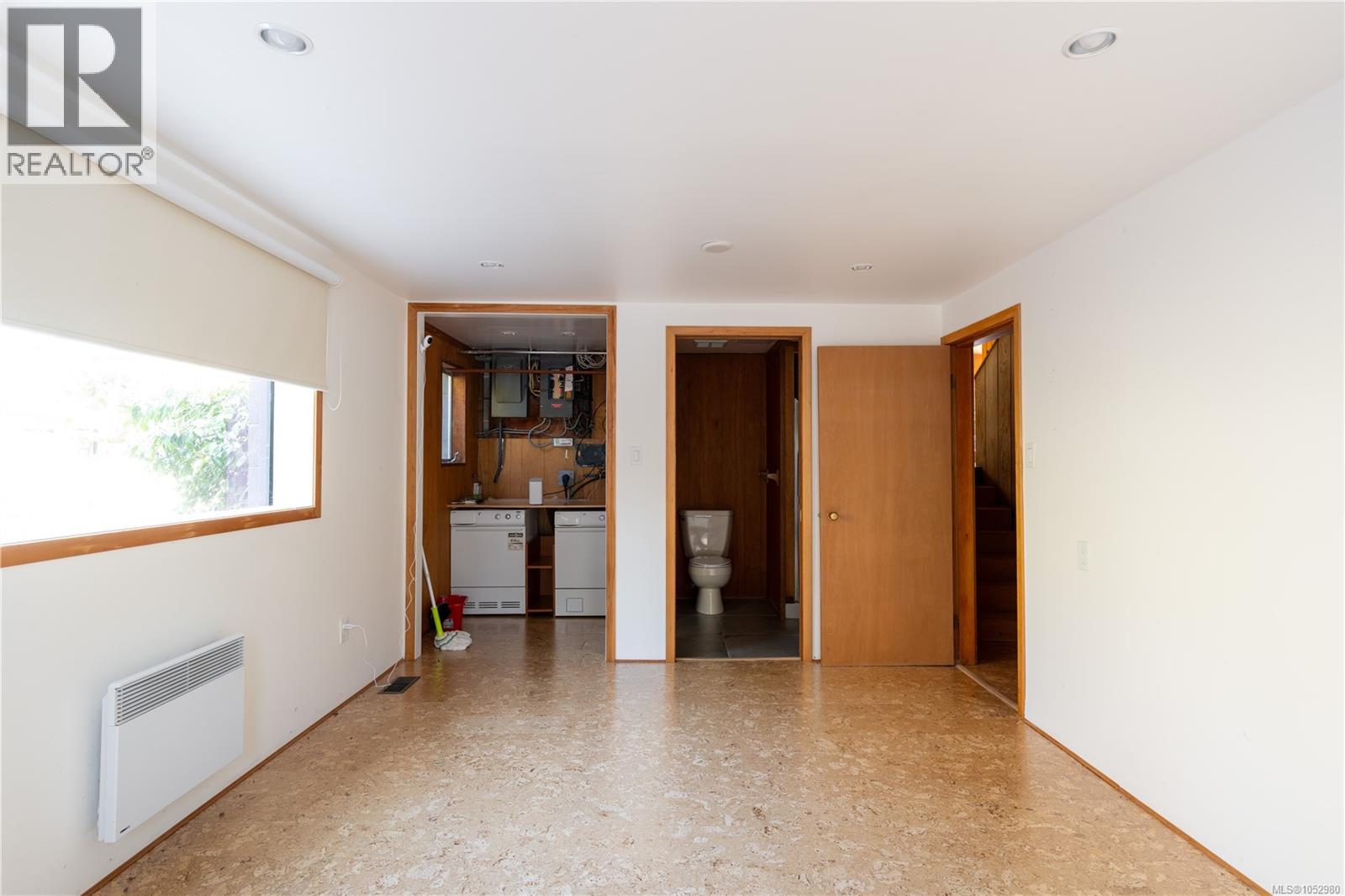 3190 EXETER Rd, Oak Bay - Image 1