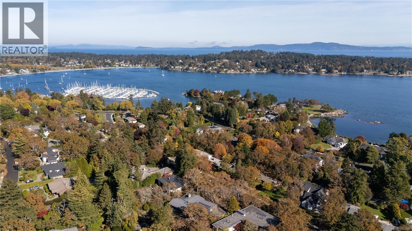 3190 EXETER Rd, Oak Bay - Image 1