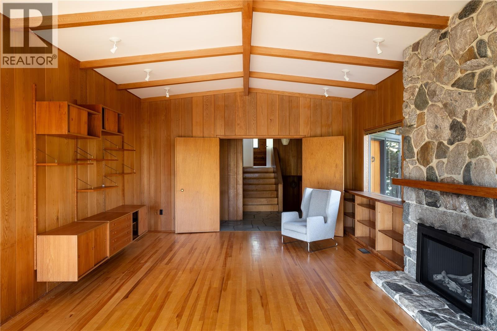 3190 EXETER Rd, Oak Bay - Image 1