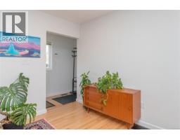 Dining room - 1287 Filmer Rd, Saanich, BC V8P1W5 Photo 10