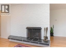 1287 Filmer Rd, Saanich, BC V8P1W5 Photo 15