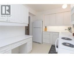 1287 Filmer Rd, Saanich, BC V8P1W5 Photo 19