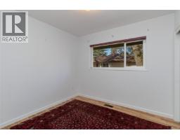 1287 Filmer Rd, Saanich, BC V8P1W5 Photo 26