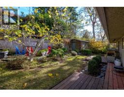 1287 Filmer Rd, Saanich, BC V8P1W5 Photo 35