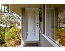 Primary Bedroom - 1287 Filmer Rd, Saanich, BC V8P1W5 Photo 8