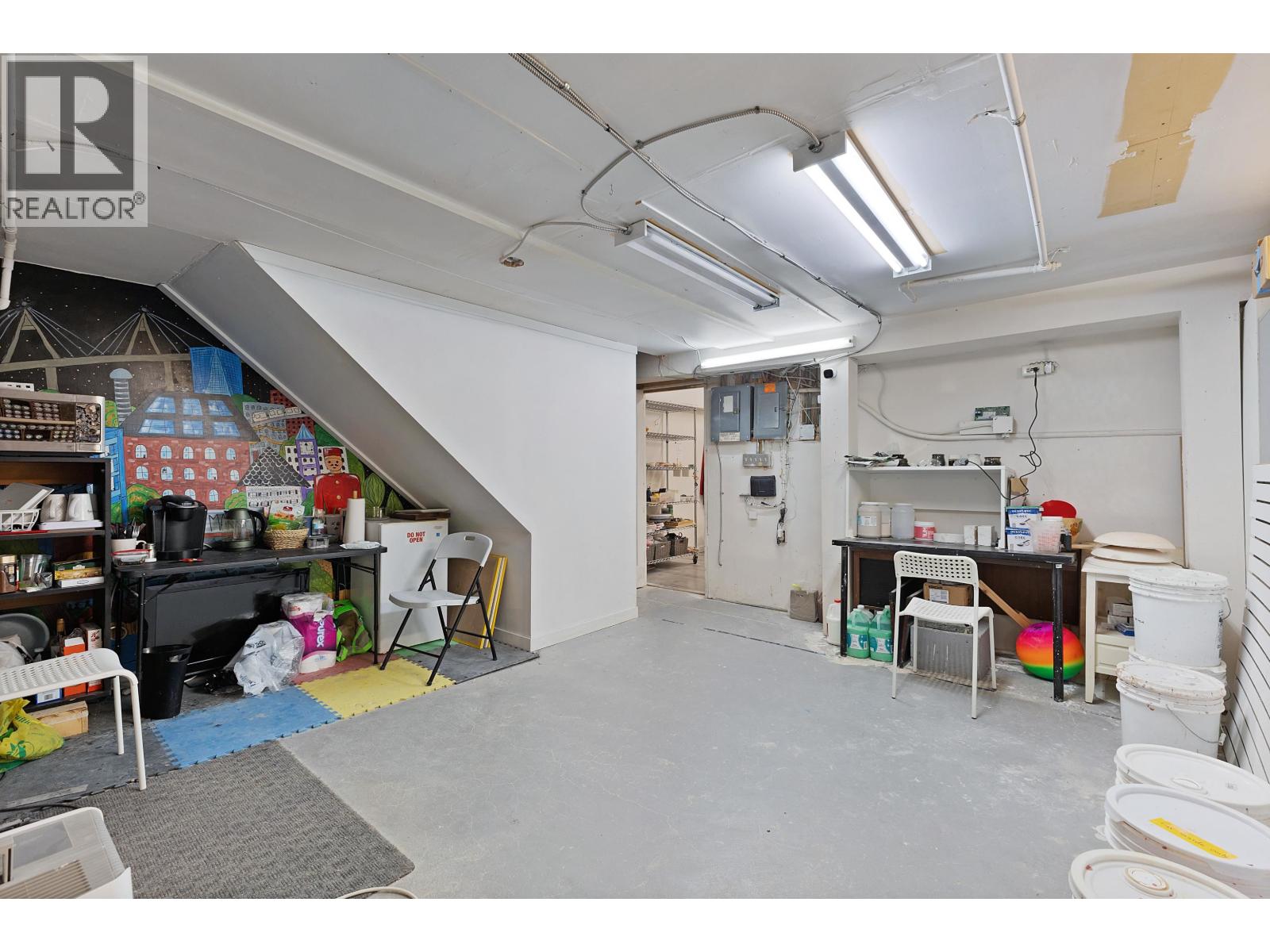 665 COLUMBIA STREET, New Westminster - Image 1