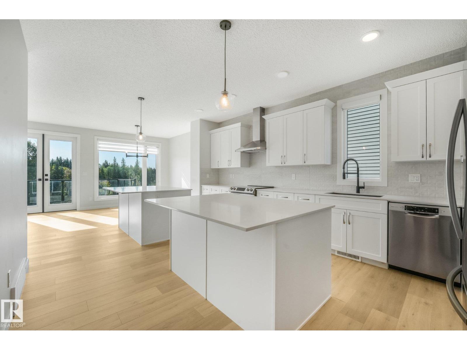 Property photograph 10 for MLS E4510845