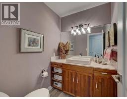 8327 Redrooffs Road, Sechelt, BC V7Z1E4 Photo 16