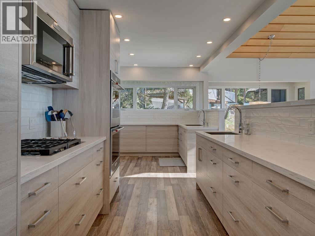 8327 REDROOFFS ROAD, Sechelt - Image 1