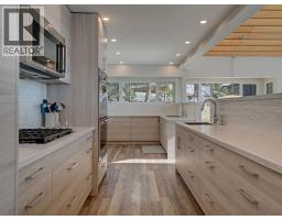 8327 Redrooffs Road, Sechelt, BC V7Z1E4 Photo 9