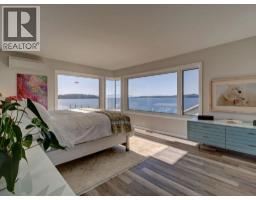 8327 Redrooffs Road, Sechelt, BC V7Z1E4 Photo 12