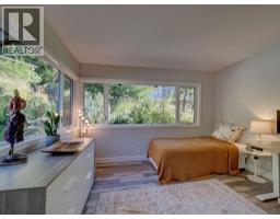 8327 Redrooffs Road, Sechelt, BC V7Z1E4 Photo 15