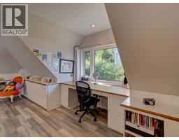 8327 Redrooffs Road, Sechelt, BC V7Z1E4 Photo 18