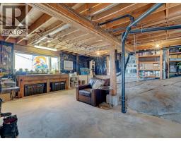8327 Redrooffs Road, Sechelt, BC V7Z1E4 Photo 36