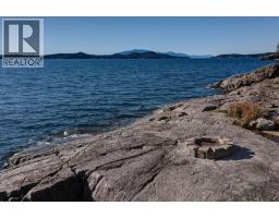 8327 Redrooffs Road, Sechelt, BC V7Z1E4 Photo 32