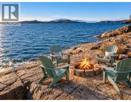 8327 Redrooffs Road, Sechelt, BC V7Z1E4 Photo 33