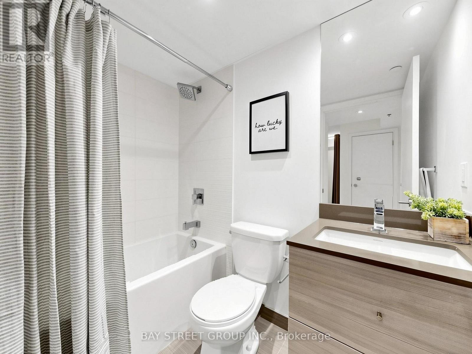 #1118 525 ADELAIDE STREET W - 17