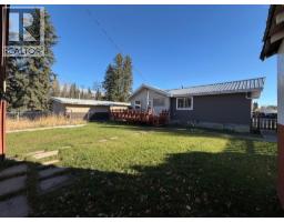 Den - 4220 7 Avenue, Edson, AB T7E1A6 Photo 8