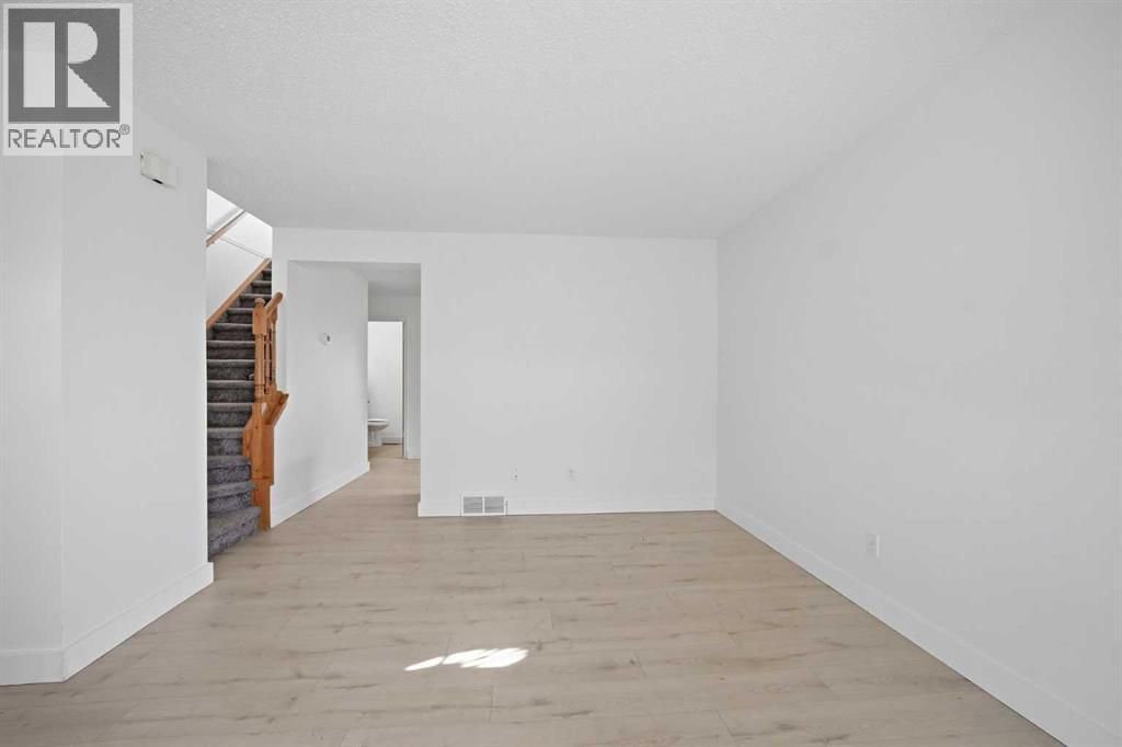11 Coventry Lane NE photo 6