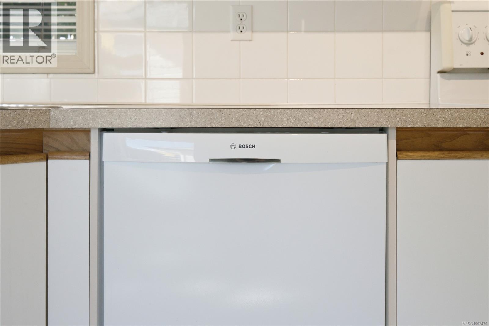 5185 Coach House Dr, Nanaimo - Image 1