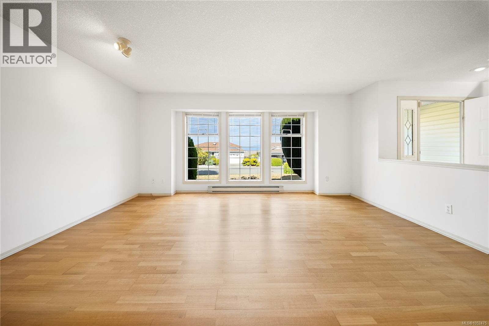 5185 Coach House Dr, Nanaimo - Image 1