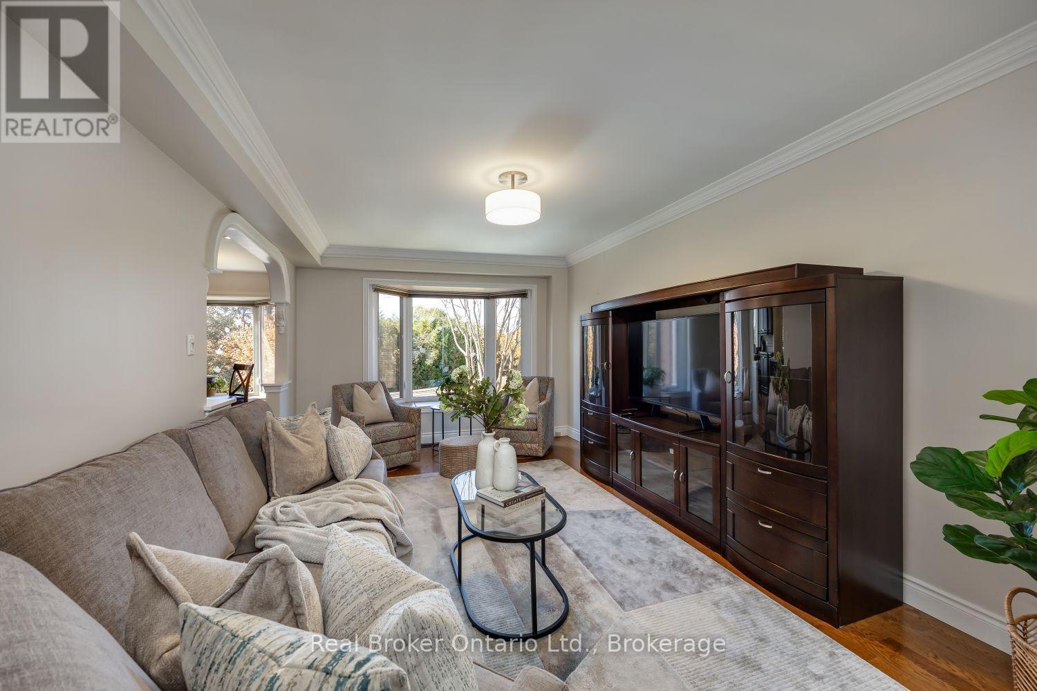 550 CRIMSON COURT - 10