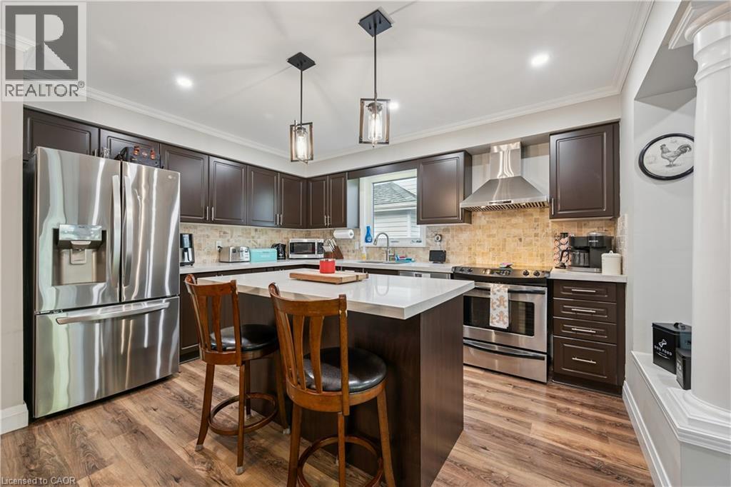 7 KROEGER Crescent - 8