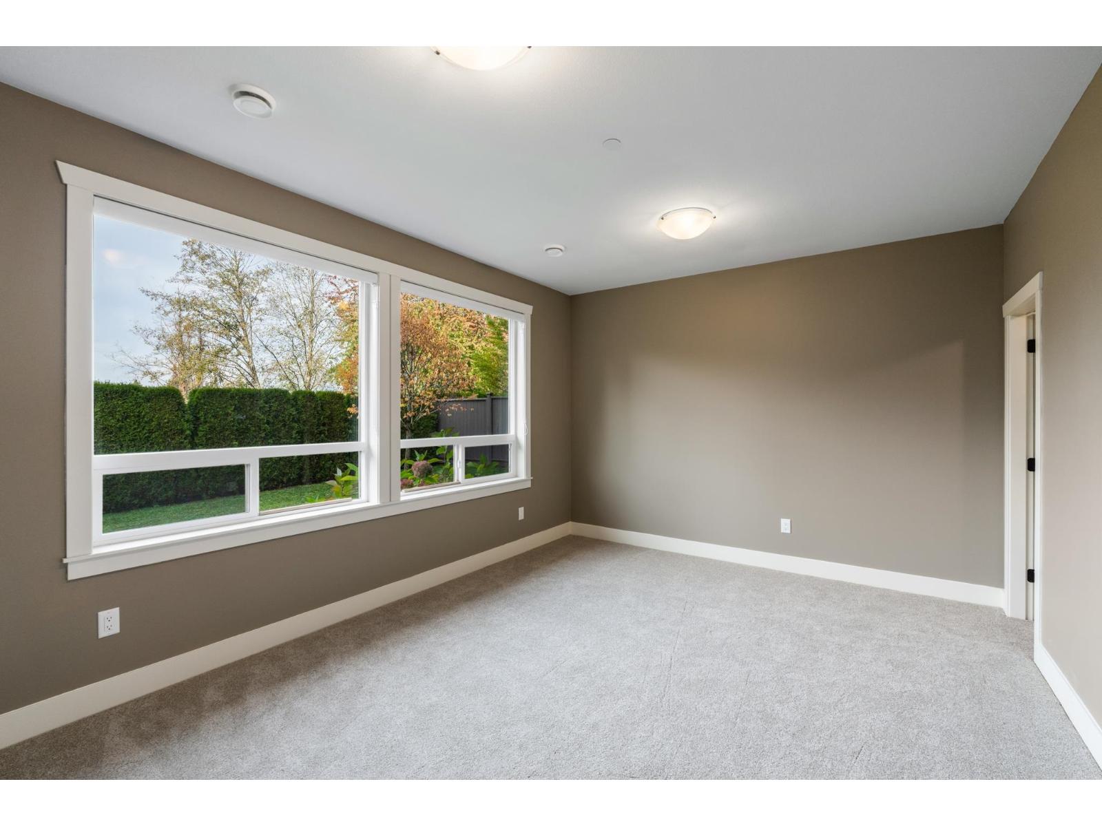 1 24455 61 AVENUE, Langley - Image 1