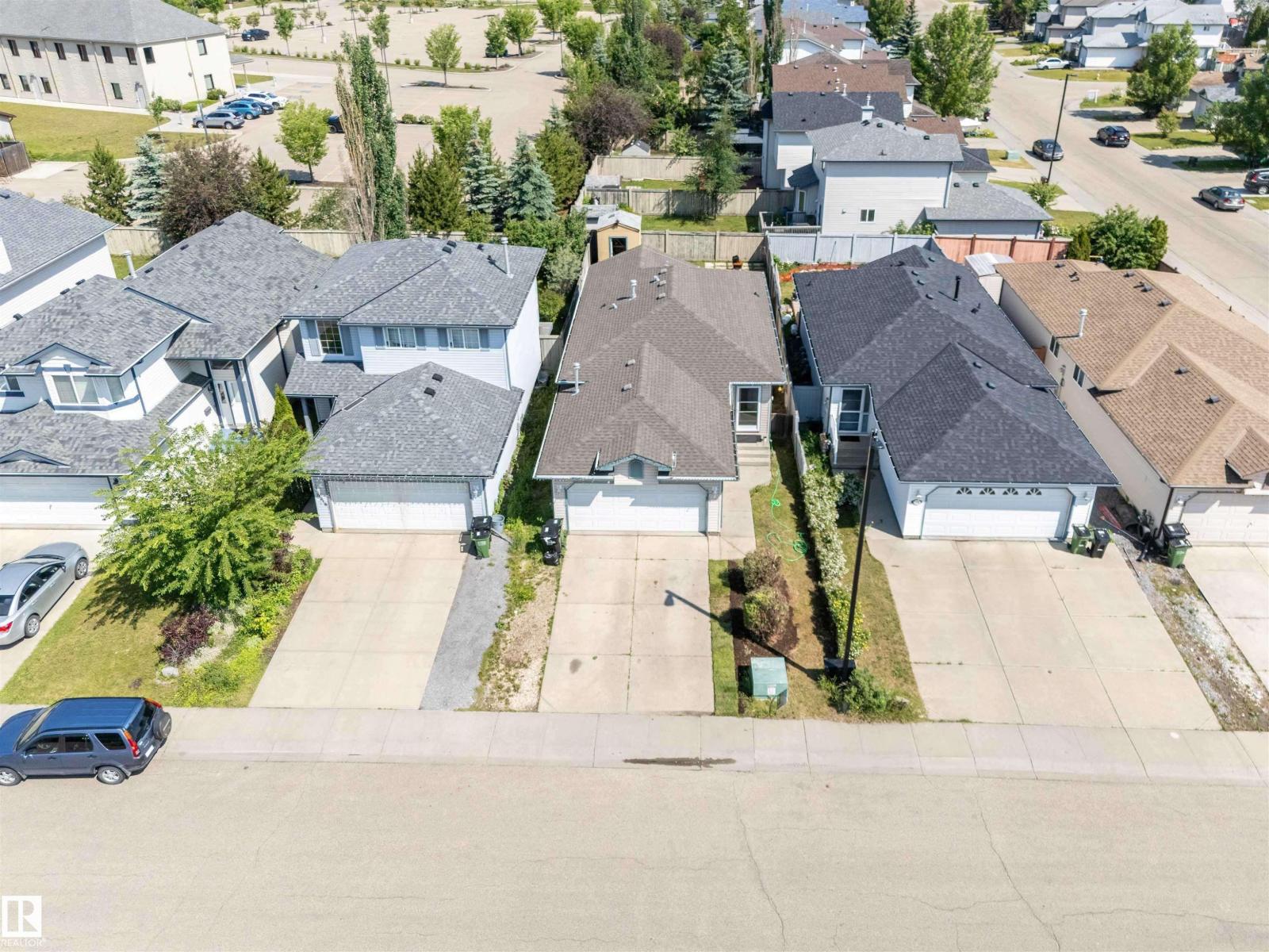 3312 27 ave NW, Edmonton — photo 2
