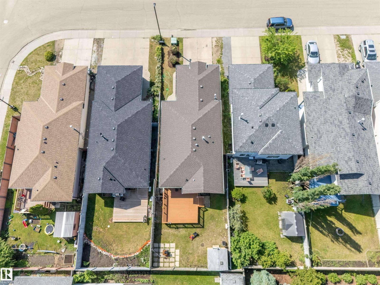 3312 27 ave NW, Edmonton — photo 3