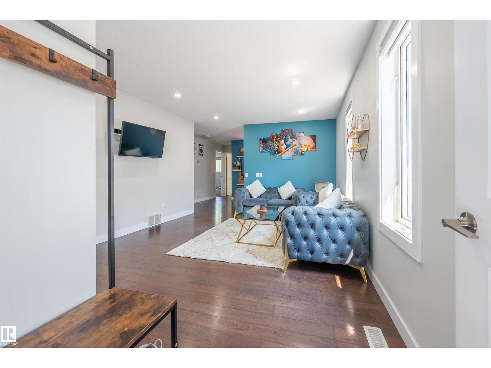 3312 27 ave NW, Edmonton — photo 5