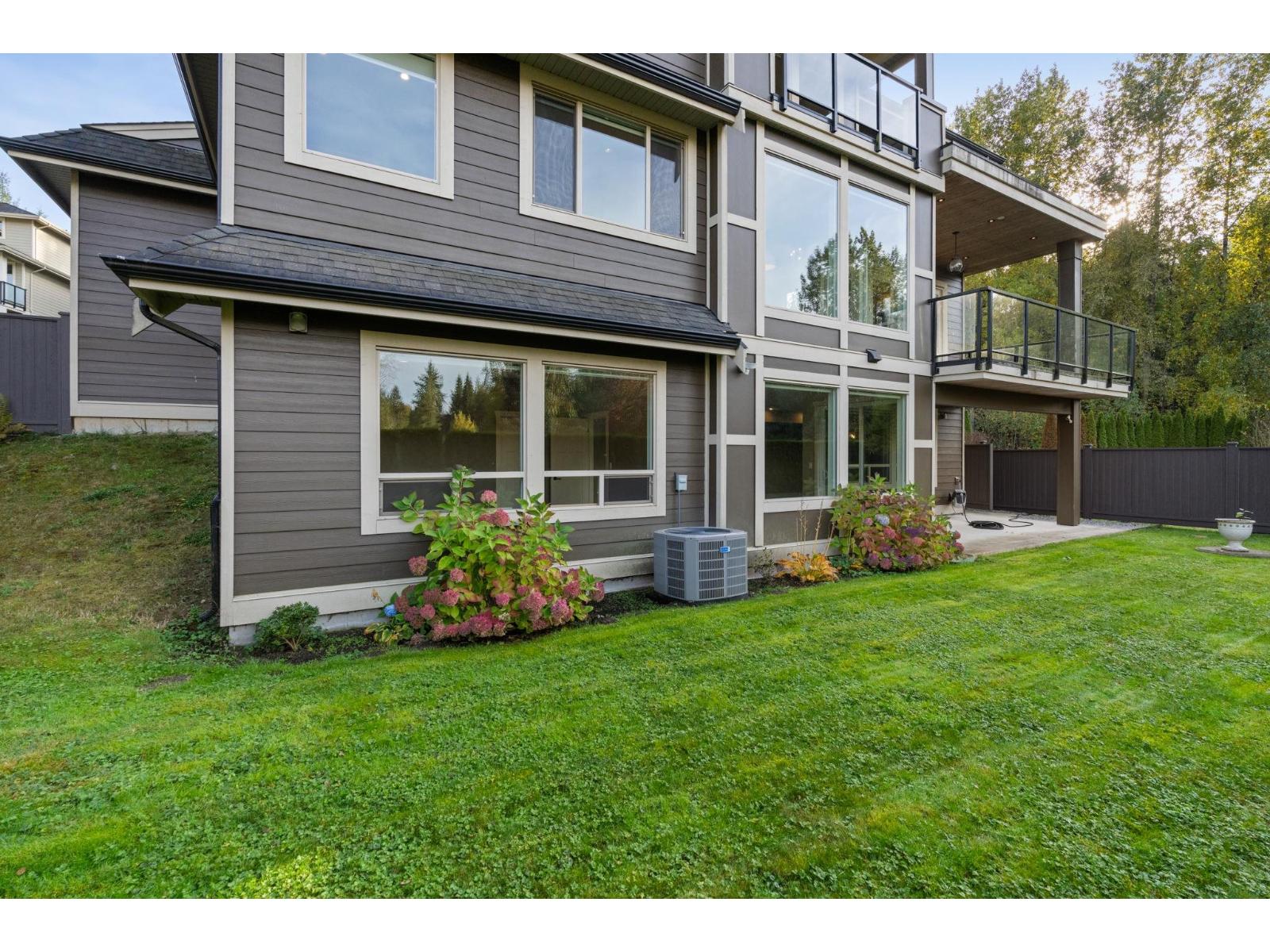 1 24455 61 AVENUE, Langley - Image 1