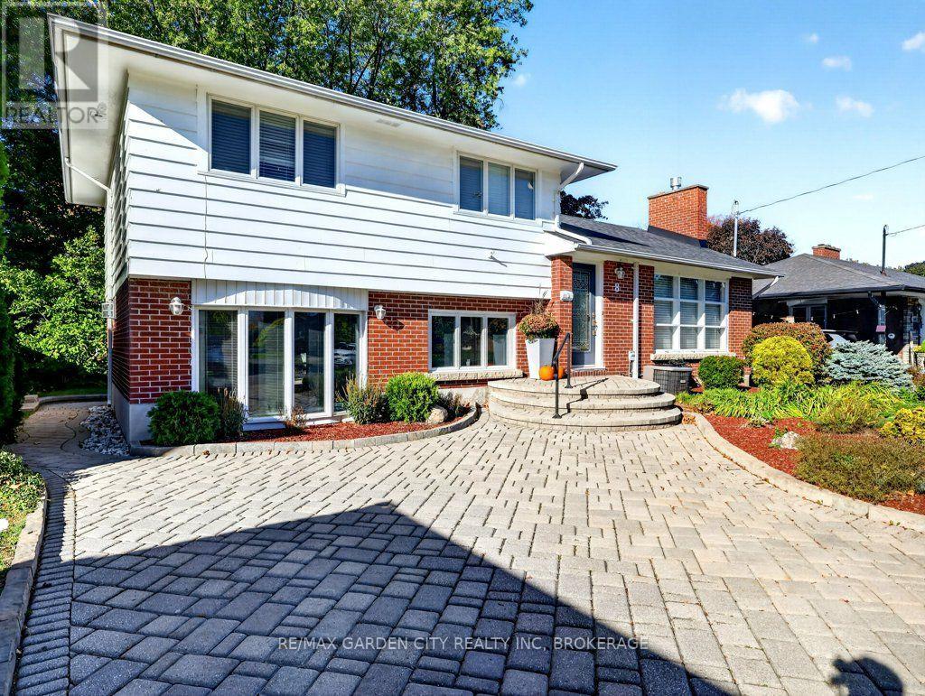 8 AGAR DRIVE, St. Catharines (Vine/Linwell) — photo 2