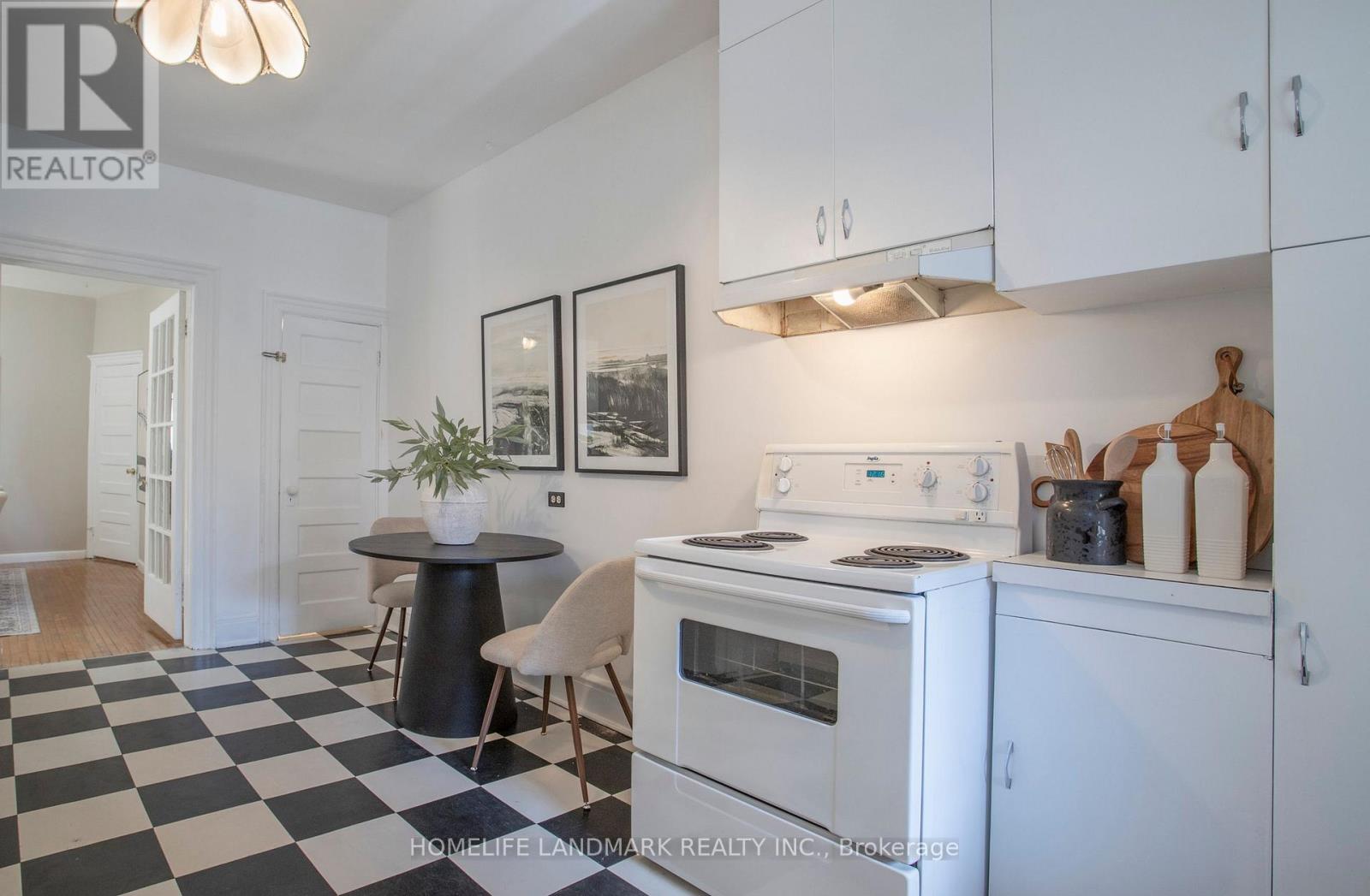 35 Dupont Street, Toronto, ON photo 16