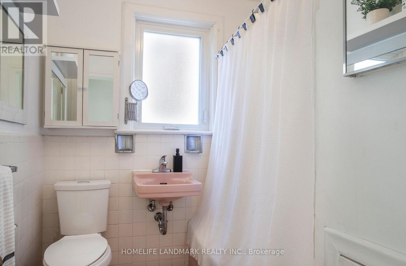 35 Dupont Street, Toronto, ON photo 24