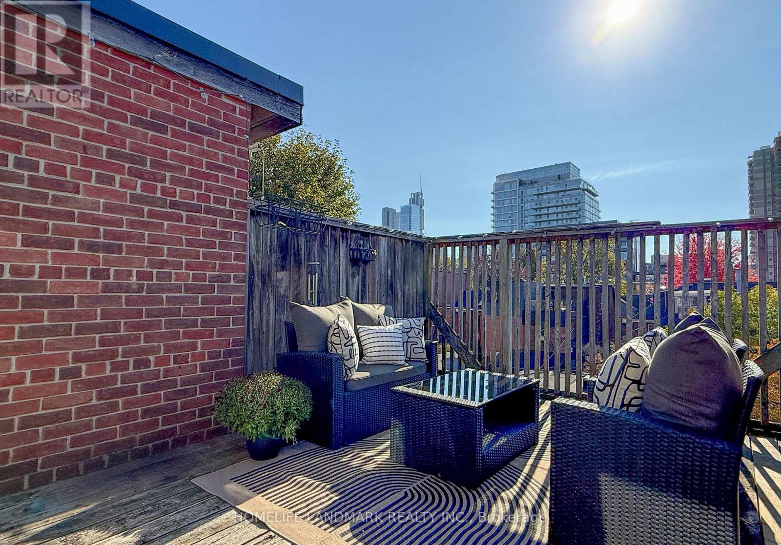 35 Dupont Street, Toronto, ON photo 37