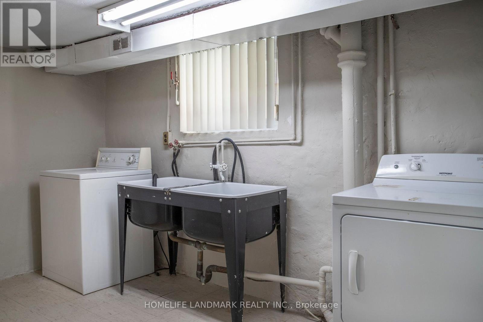 35 Dupont Street, Toronto, ON photo 41