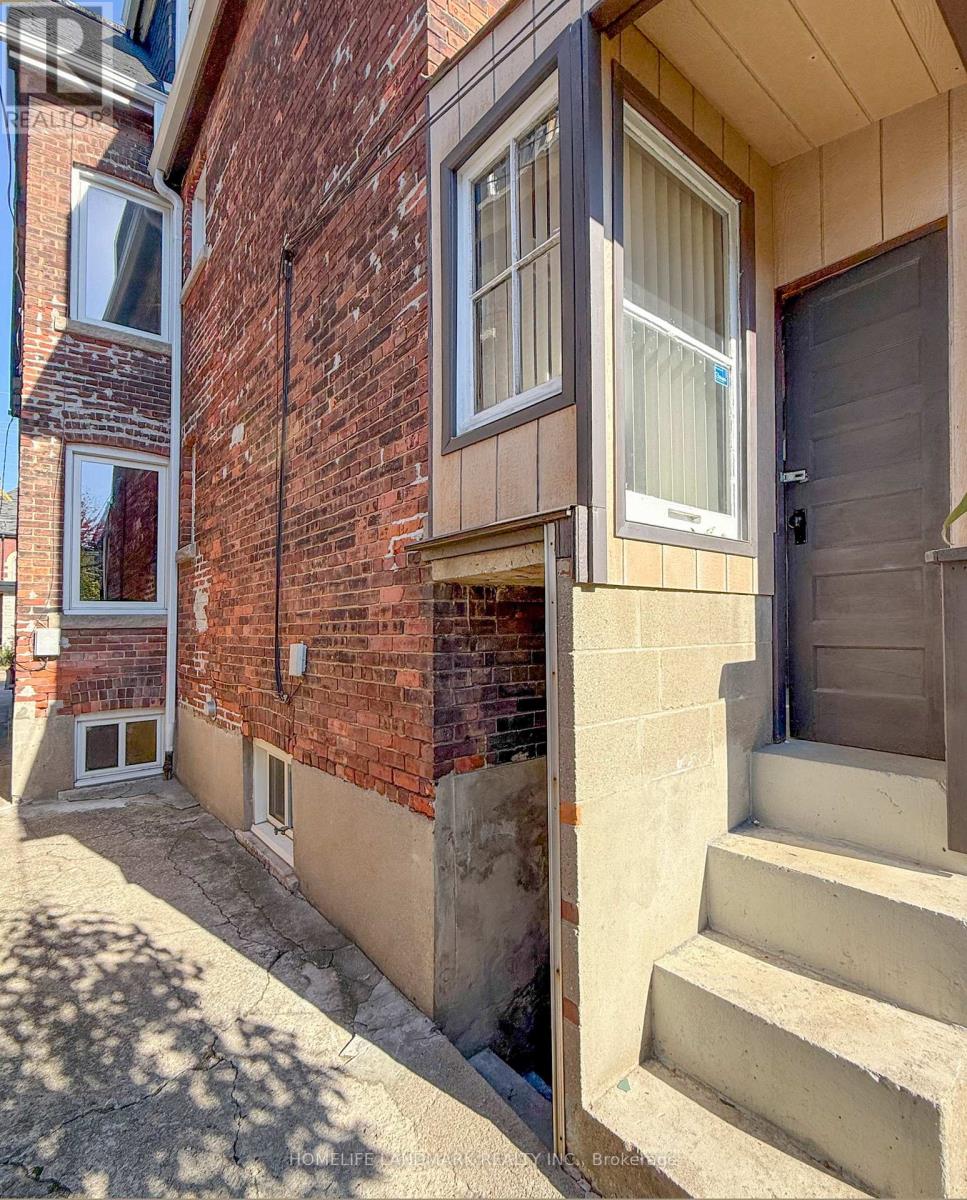 35 Dupont Street, Toronto, ON photo 49