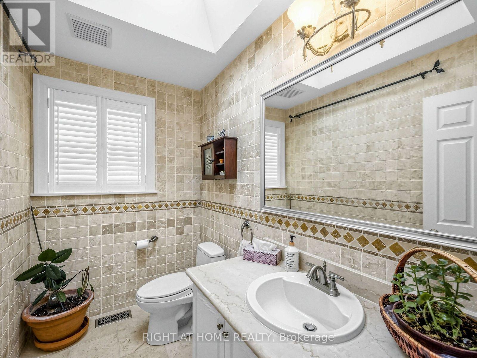 89 Page Avenue, Toronto, ON photo 17